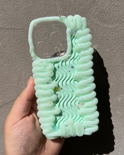 Green Bubblegum - iPhone 15 Pro