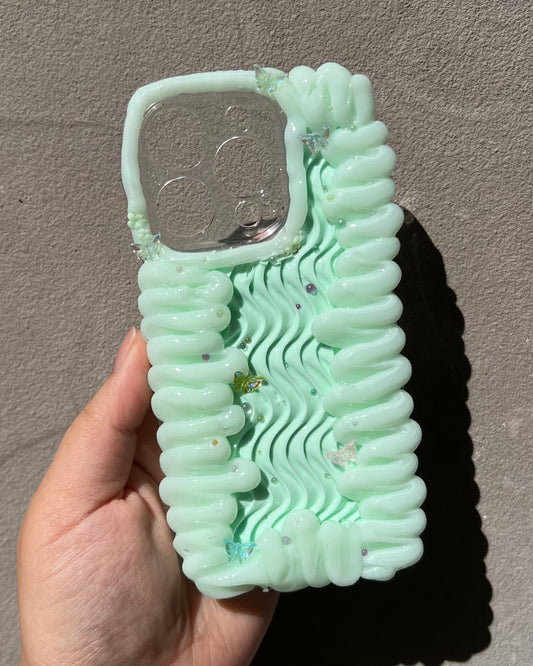 Green Bubblegum - iPhone 15 Pro
