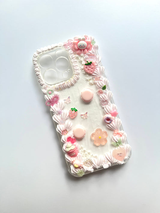 Strawberry Vanilla Cupcake - iPhone 14 Pro Max